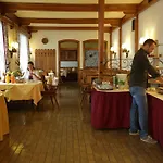Hotel Pesentheinerhof 3*