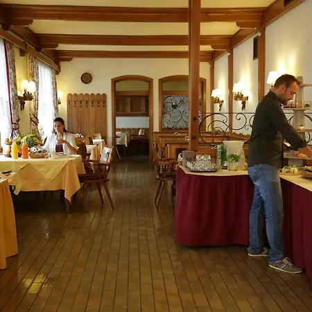 Hotel Pesentheinerhof 3*